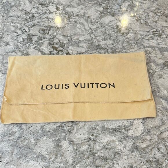 ✨ Louis Vuitton Flap Dust Bag | 13x7.5 Beige | For Clutches & Small Bags - Picture 1 of 3